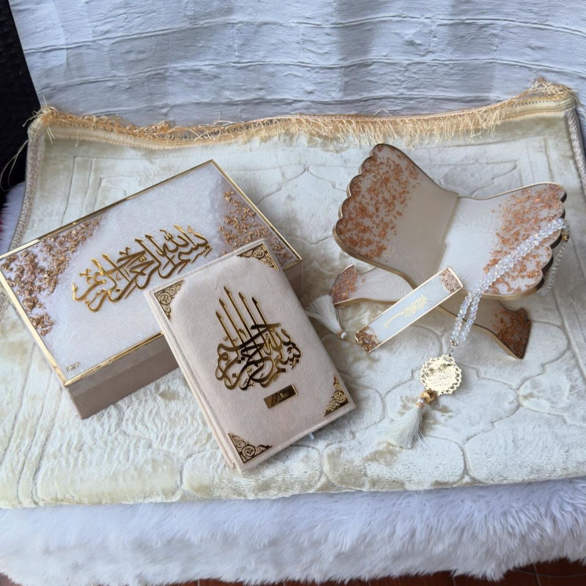 Handmade Resin Quran Box Set – Elegant &amp; Complete Islamic Gift Set