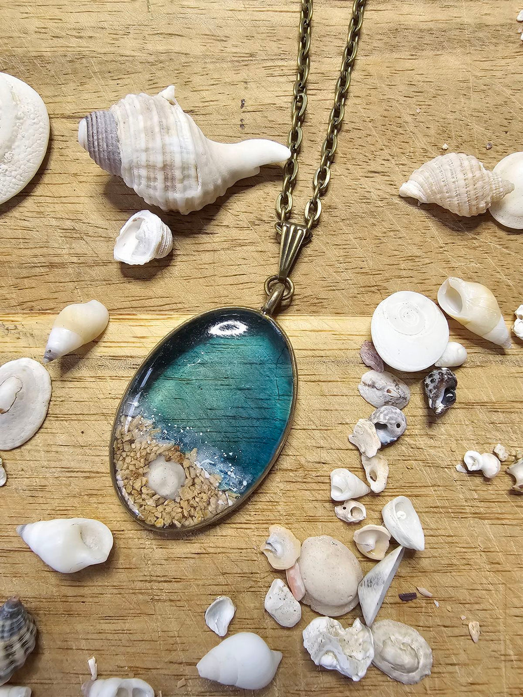 Handmade Resin Necklace – Stylish &amp; Unique Jewelry