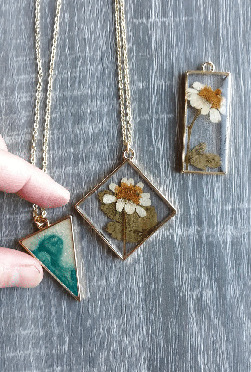 Handmade Resin Necklace – Stylish &amp; Unique Jewelry