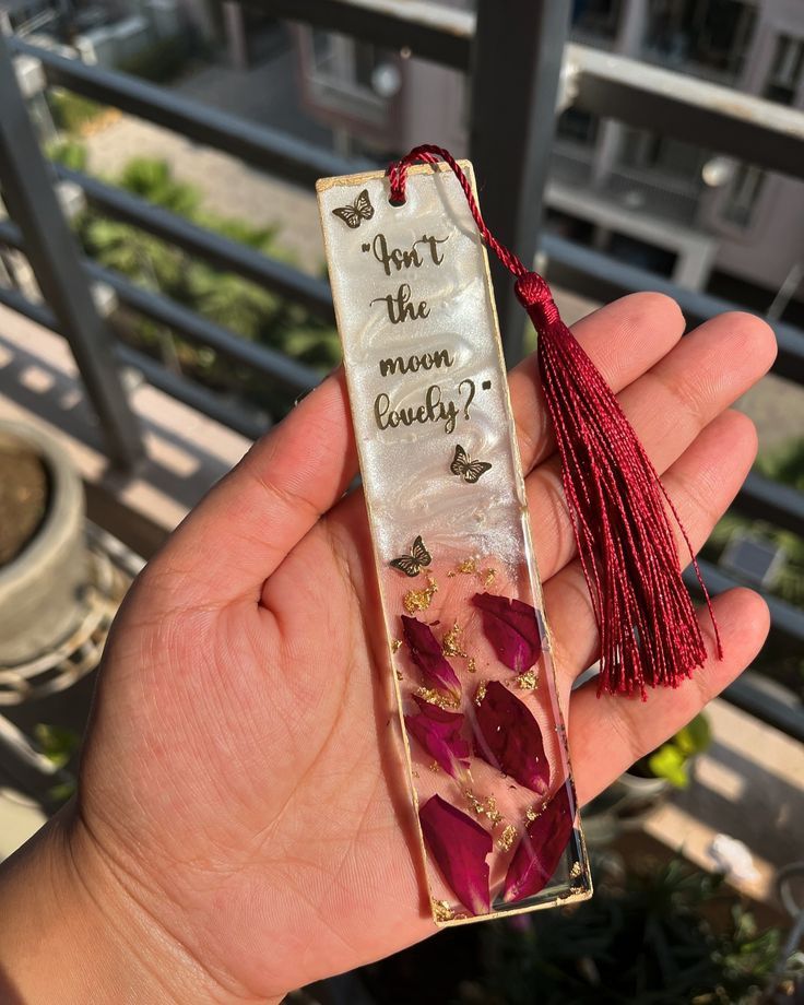 Handmade Resin Bookmarks – Stylish &amp; Unique Reading Accessory