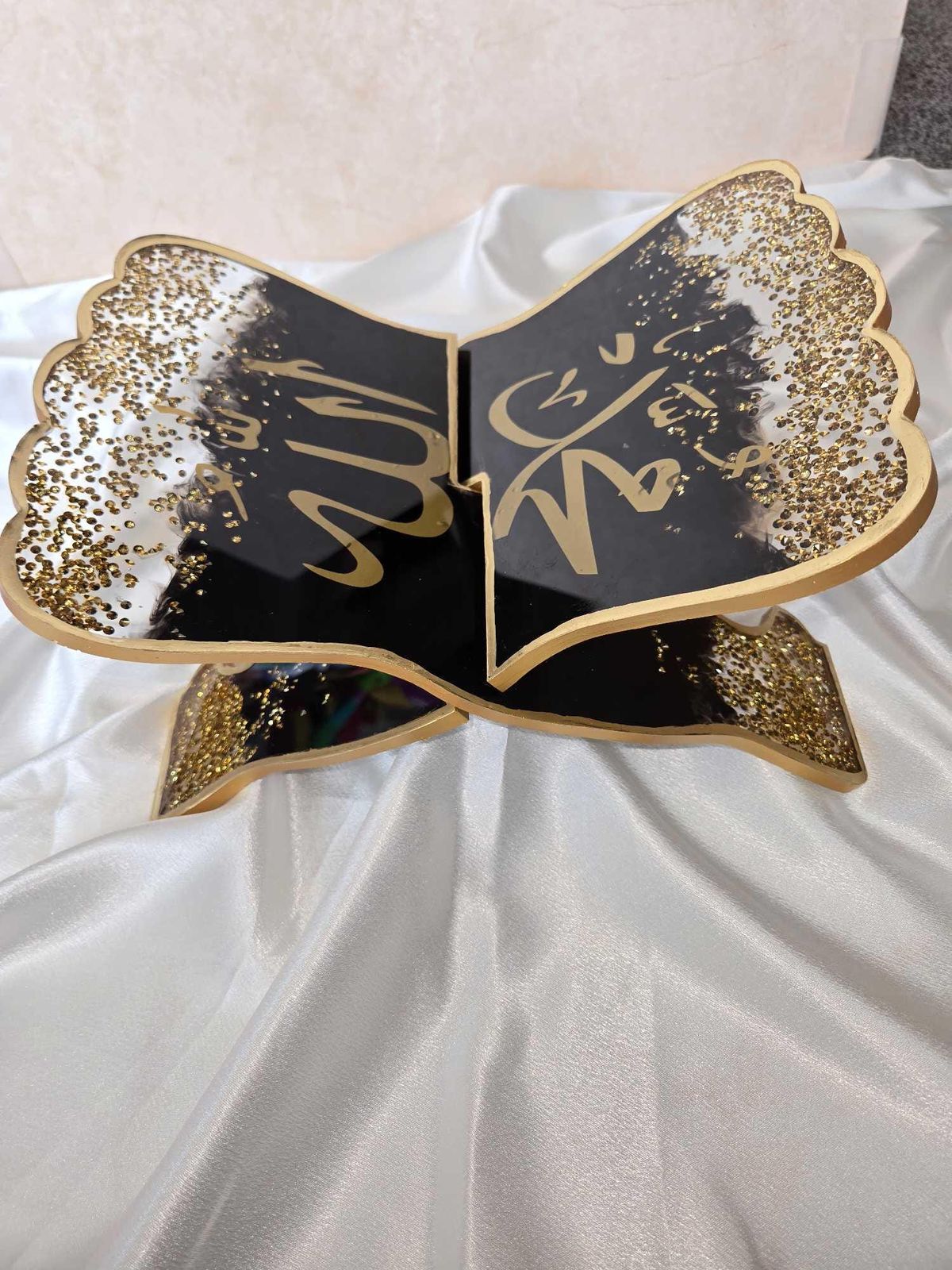 Handmade Resin Quran Rehal – Elegant &amp; Unique Islamic Decor