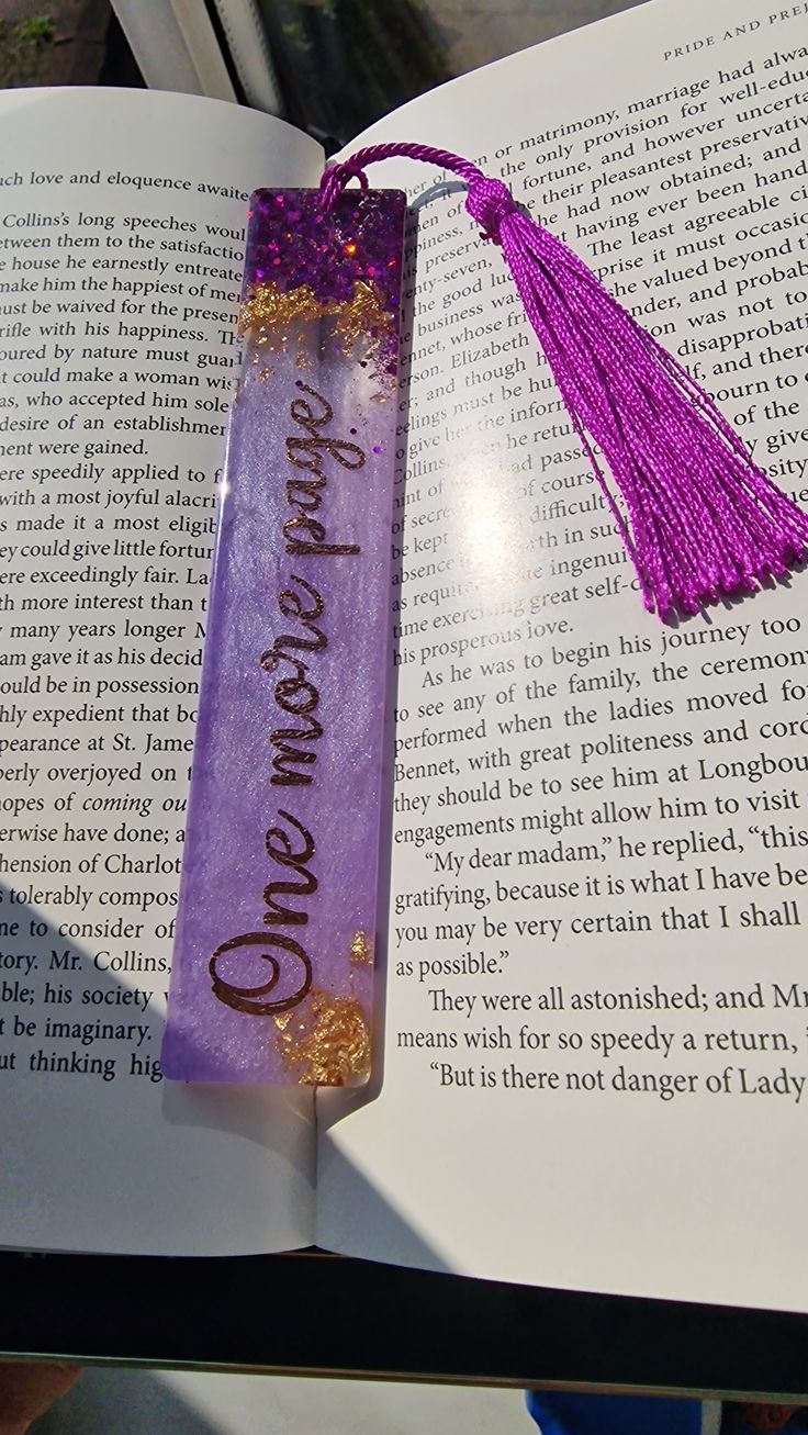 Handmade Resin Bookmarks – Stylish &amp; Unique Reading Accessory