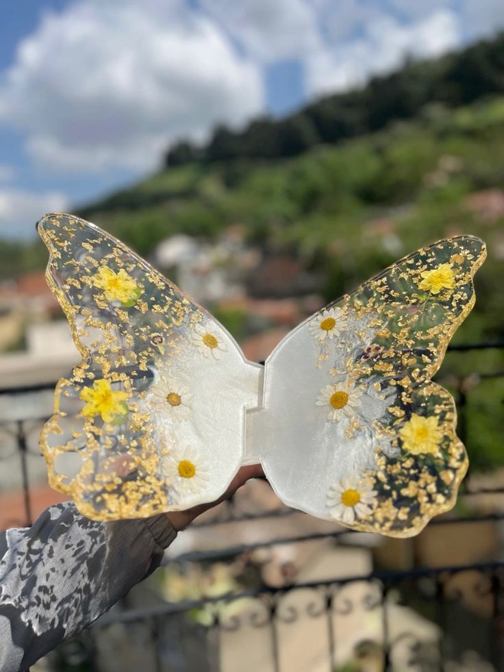 Handmade Butterfly-Shaped Resin Quran Rehal – Elegant &amp; Unique Islamic Decor