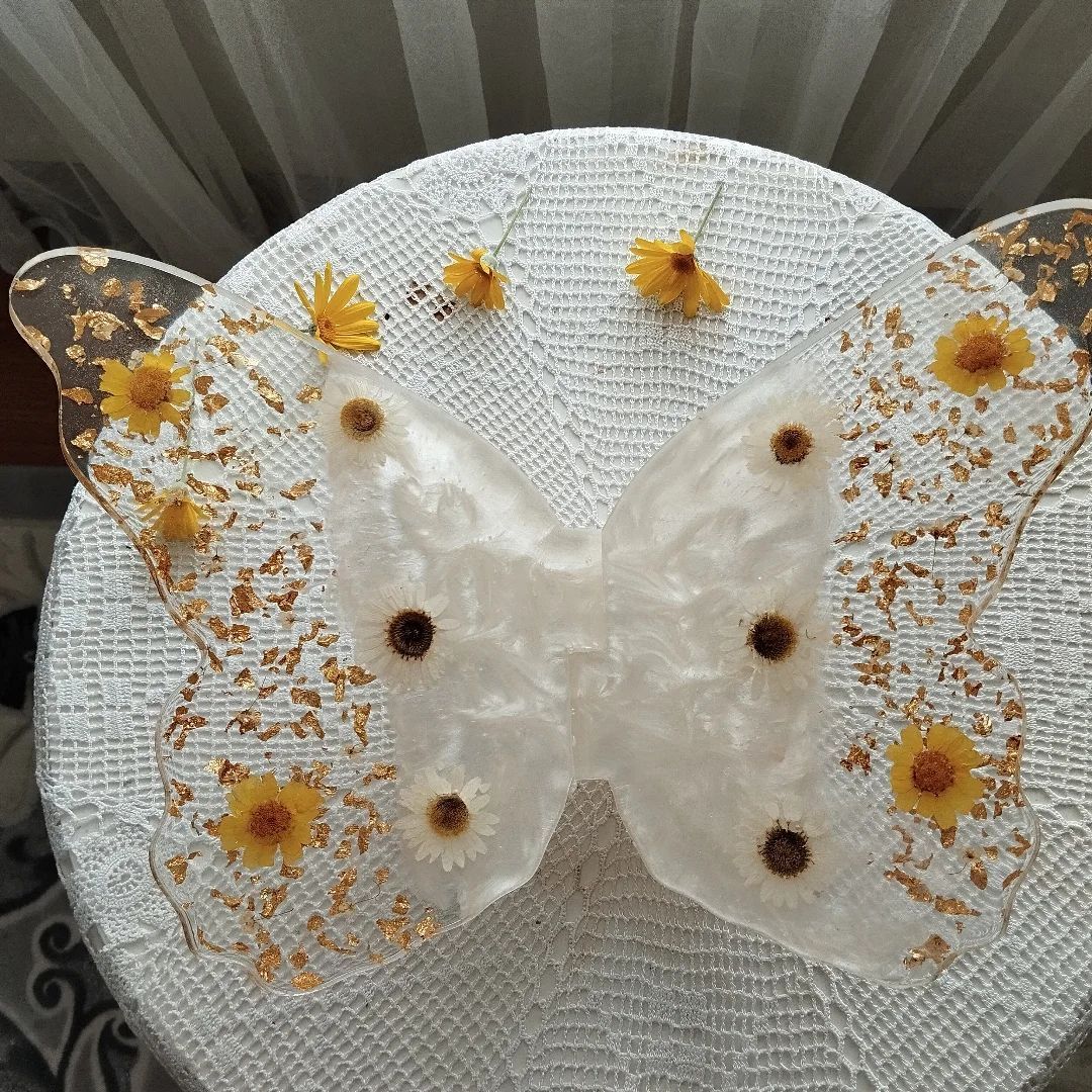 Handmade Butterfly-Shaped Resin Quran Rehal – Elegant &amp; Unique Islamic Decor