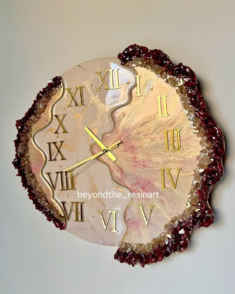 Handmade Resin Wall Clock – Unique Decorative Timepiece