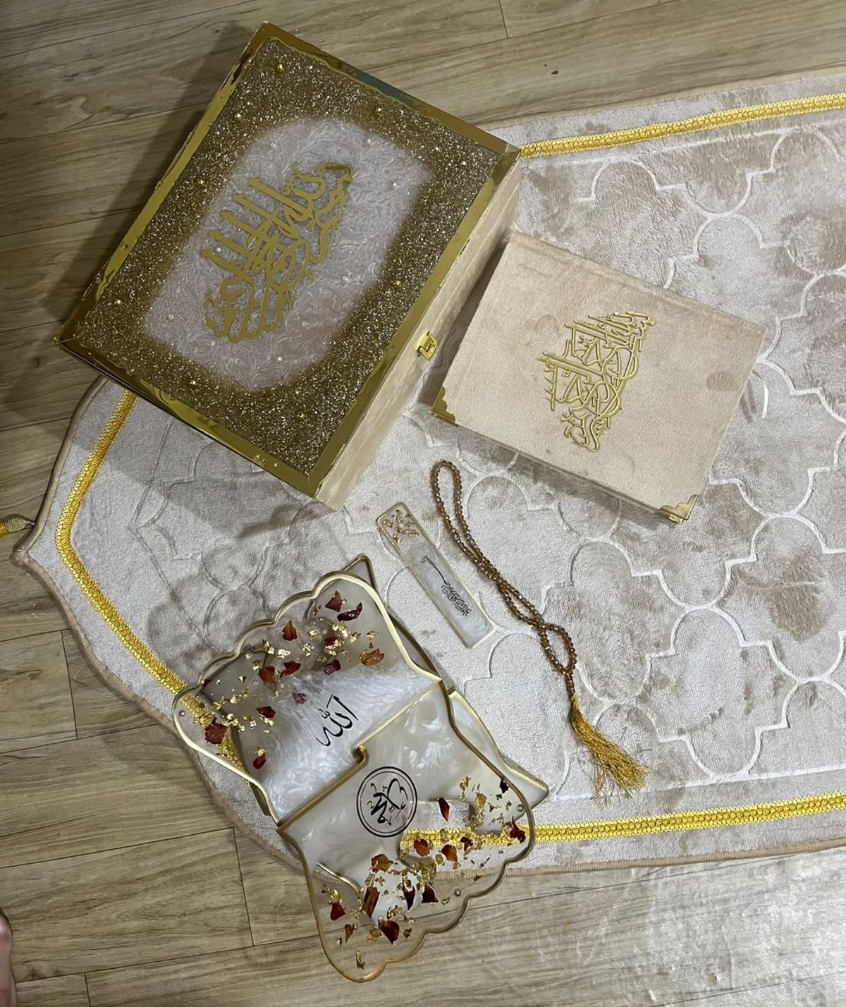 Handmade Resin Quran Box Set – Elegant &amp; Complete Islamic Gift Set