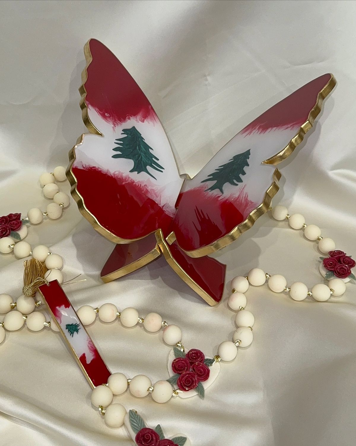 Handmade Butterfly-Shaped Resin Quran Rehal – Elegant &amp; Unique Islamic Decor