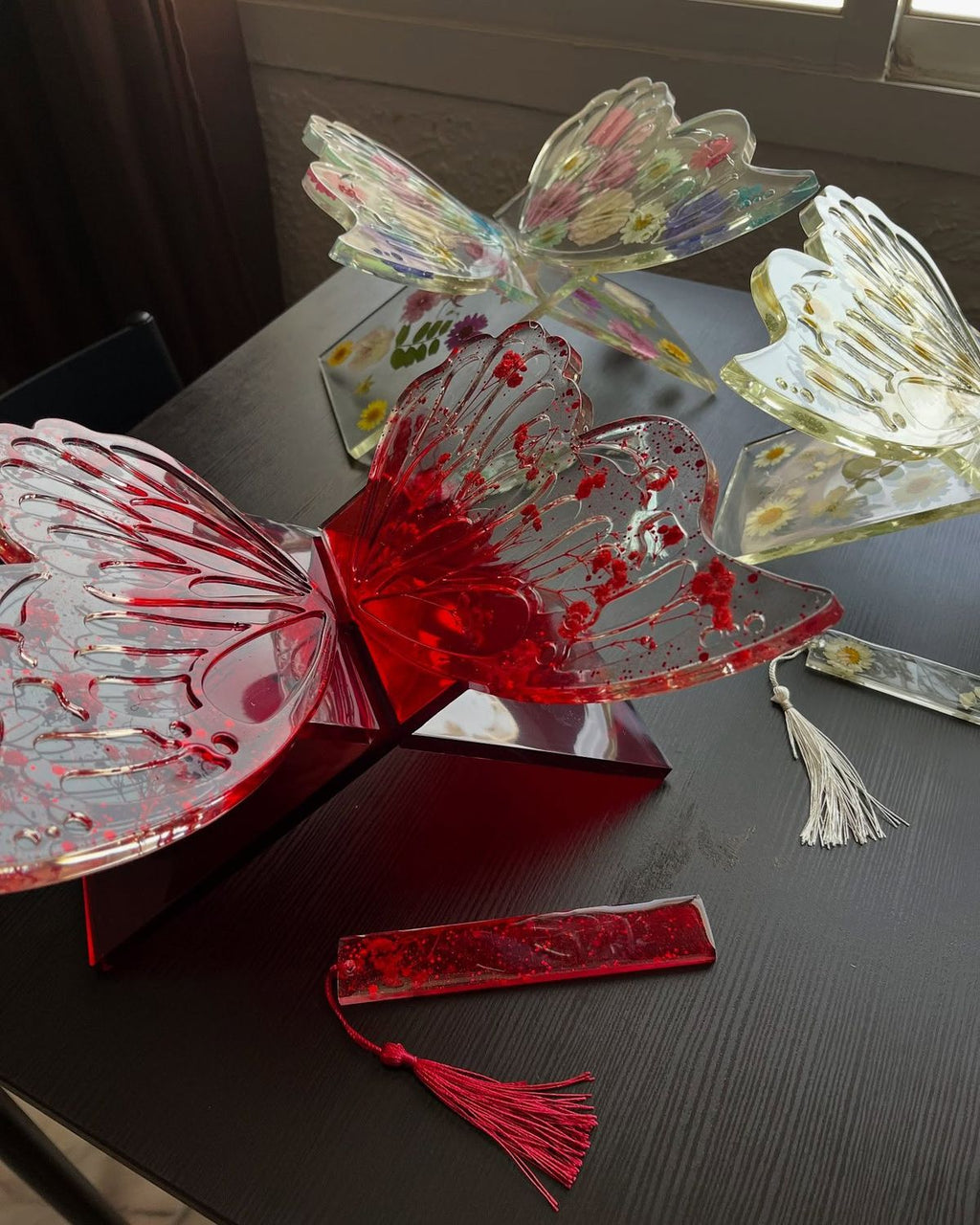 Handmade Butterfly-Shaped Resin Quran Rehal – Elegant &amp; Unique Islamic Decor