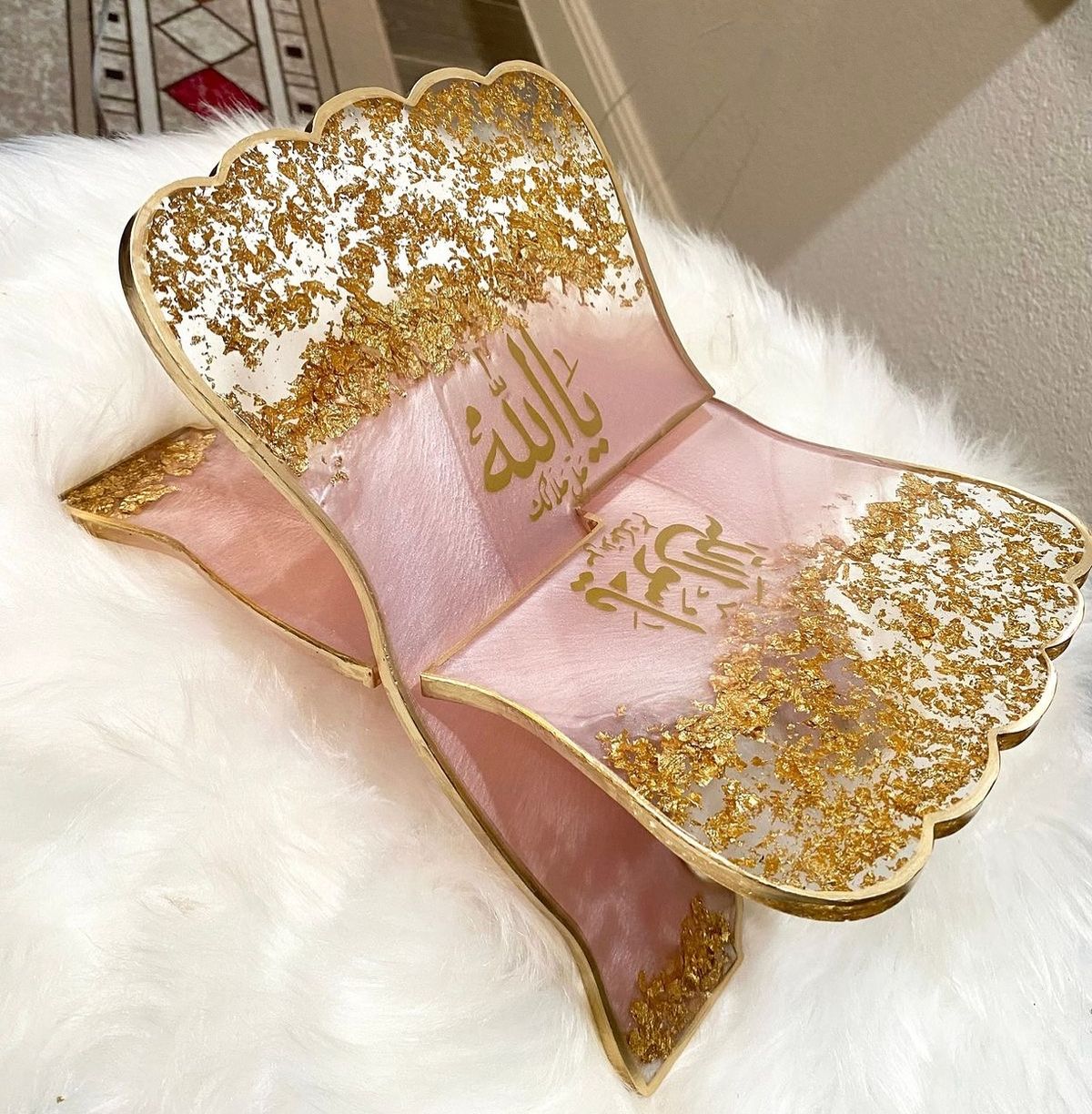 Handmade Resin Quran Rehal – Elegant &amp; Unique Islamic Decor