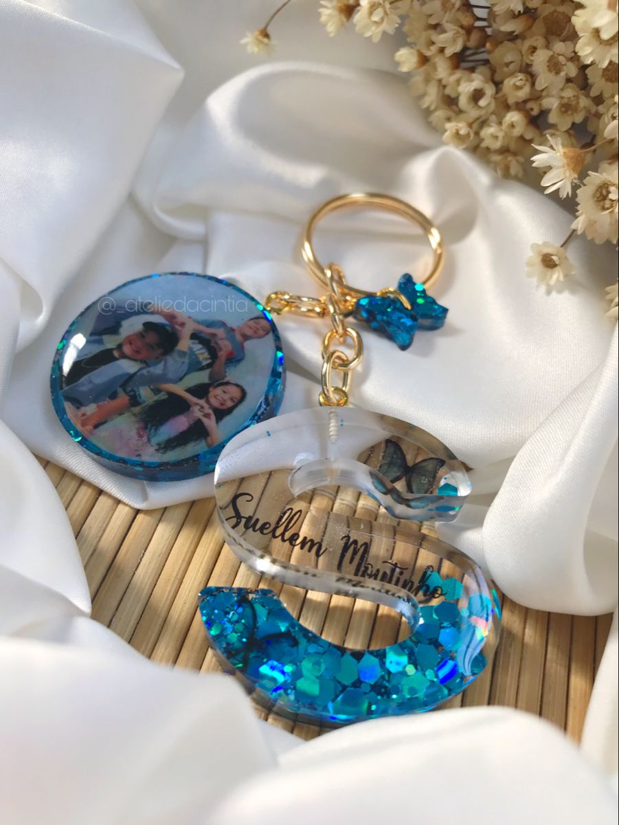 &nbsp;Handmade Resin Keychains – Alphabetic &amp; Custom Designs