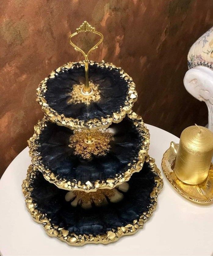 Handmade Resin Cake Holder – Elegant &amp; Unique Dessert Display
